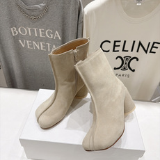 高版本出厂 Maison Margiela MM6马吉拉F055 26ss秋冬季新品高跟短靴 MM6这款短靴设计非常 高版本出厂 Maison Margiela MM6马吉拉F055 26ss秋冬季新品高跟短靴 MM6这款短靴设计非常