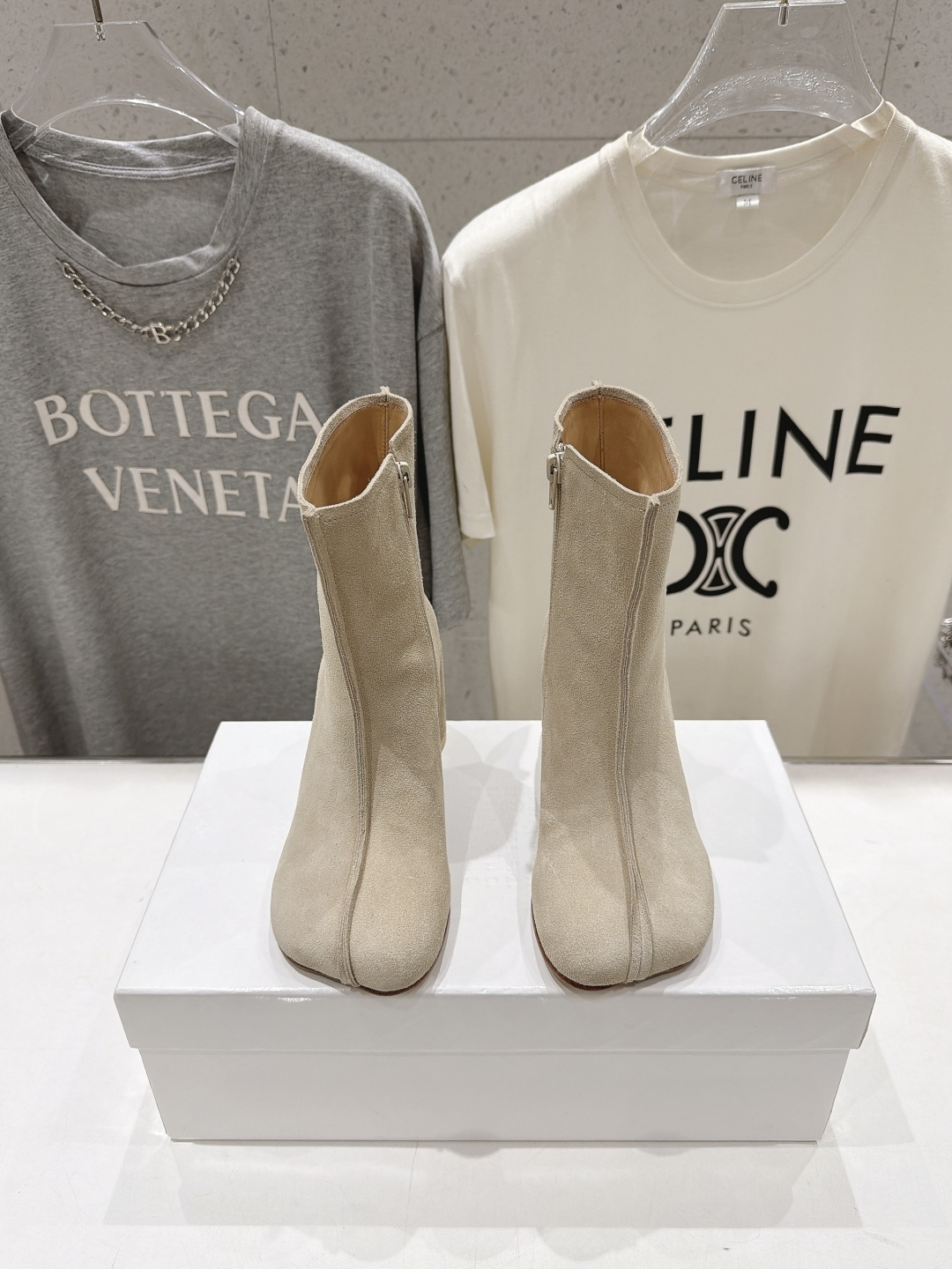 高版本出厂 Maison Margiela MM6马吉拉F055 26ss秋冬季新品高跟短靴 MM6这款短靴设计非常 高版本出厂 Maison Margiela MM6马吉拉F055 26ss秋冬季新品高跟短靴 MM6这款短靴设计非常
