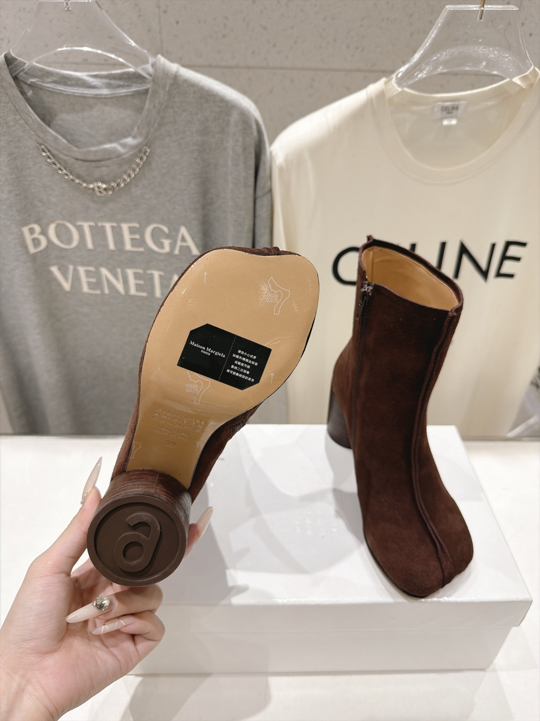 高版本出厂   Maison Margiela MM6马吉拉F055 26ss秋冬季新品高跟短靴 MM6这款短靴设计非常