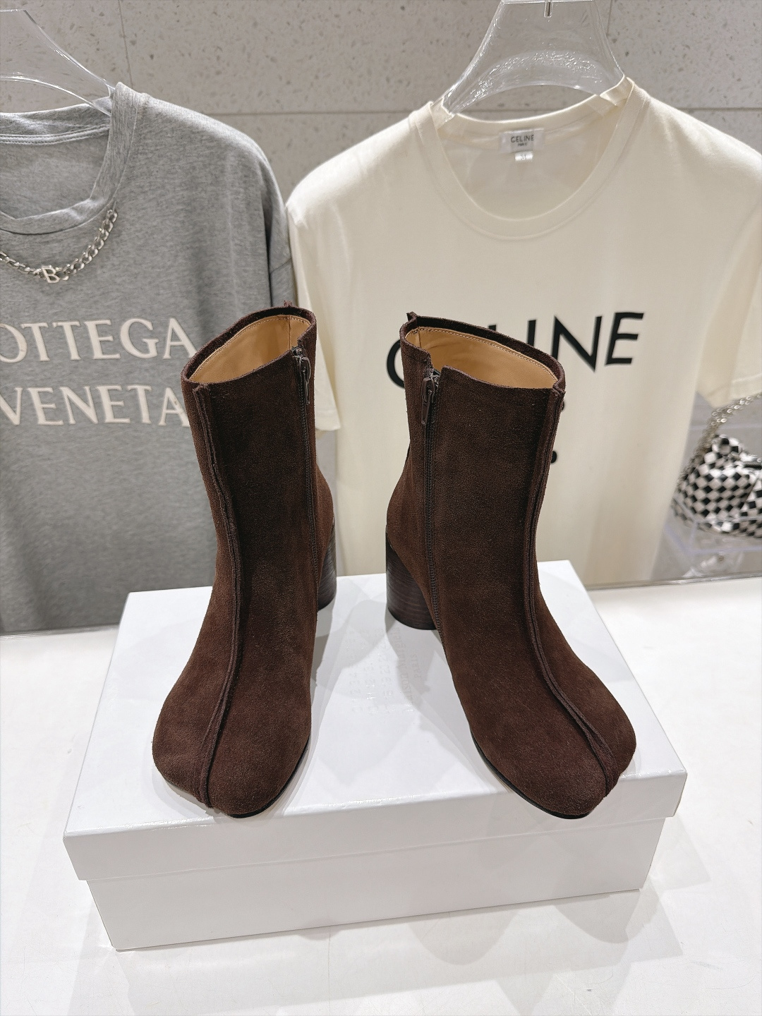 高版本出厂   Maison Margiela MM6马吉拉F055 26ss秋冬季新品高跟短靴 MM6这款短靴设计非常
