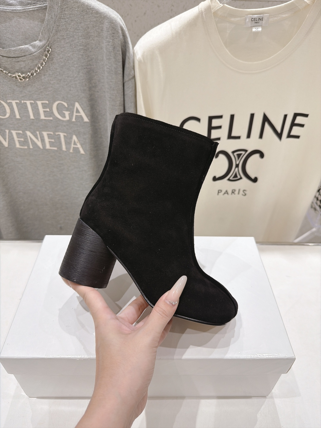 高版本出厂   Maison Margiela MM6马吉拉F055 26ss秋冬季新品高跟短靴 MM6这款短靴设计非常