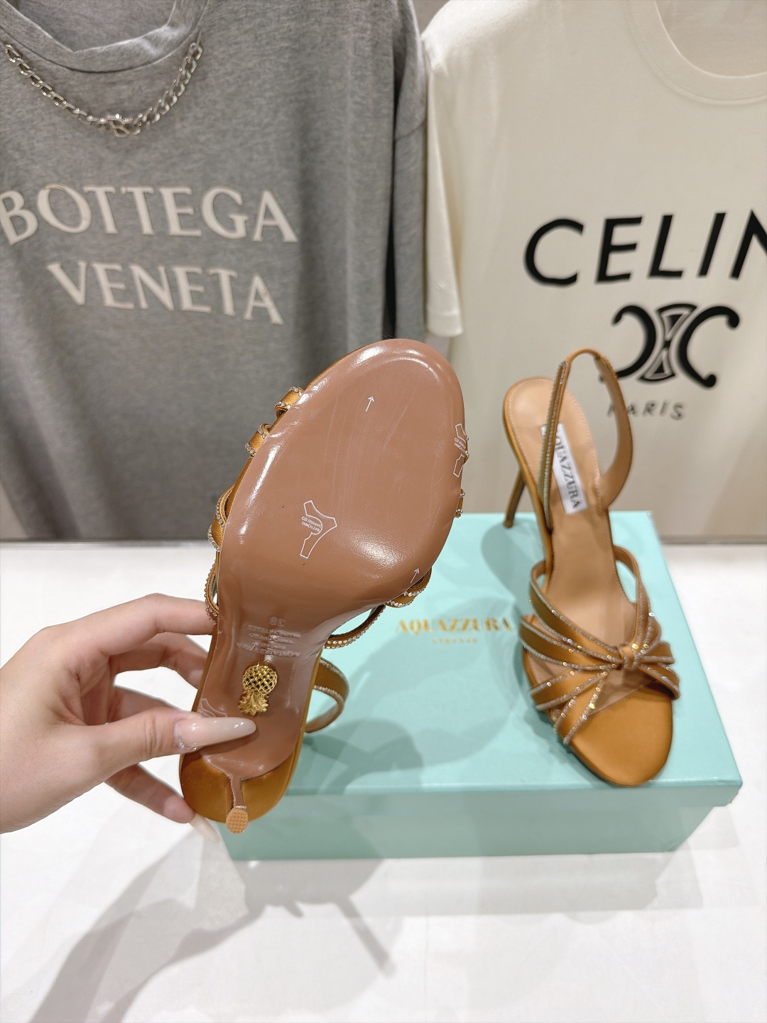 高版本出厂  「ᴀqᴜᴀᴢᴢᴜʀᴀ」AQUAZZURA/菠萝F072 2026ss夏季新款真丝烫钻高跟鞋凉鞋 _____