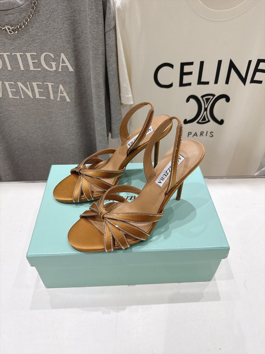 高版本出厂  「ᴀqᴜᴀᴢᴢᴜʀᴀ」AQUAZZURA/菠萝F072 2026ss夏季新款真丝烫钻高跟鞋凉鞋 _____