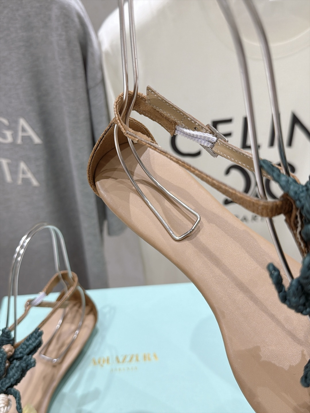 高版本出厂  「ᴀqᴜᴀᴢᴢᴜʀᴀ」AQUAZZURA/菠萝F072 2026ss新款海洋风编织配饰平底凉鞋 _____