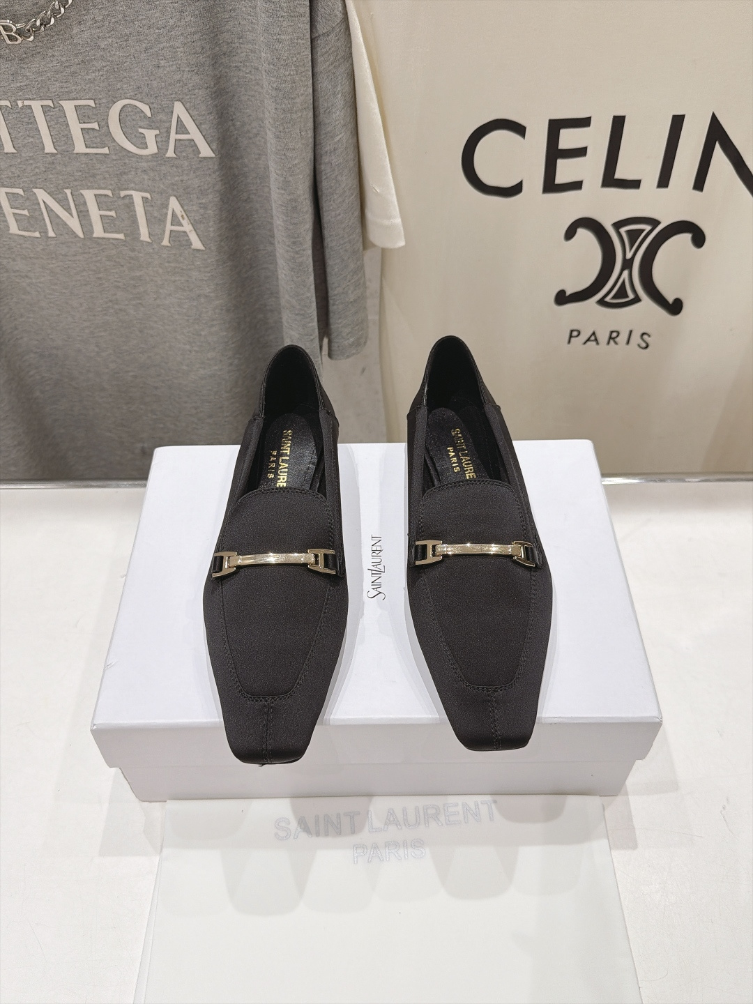 高版本出厂 SAINT LAURENT*圣罗兰F061 ysl 26ss全新走秀款玛丽珍平底鞋单鞋~可踩后跟 唯有YS 高版本出厂 SAINT LAURENT*圣罗兰F061 ysl 26ss全新走秀款玛丽珍平底鞋单鞋~可踩后跟 唯有YS