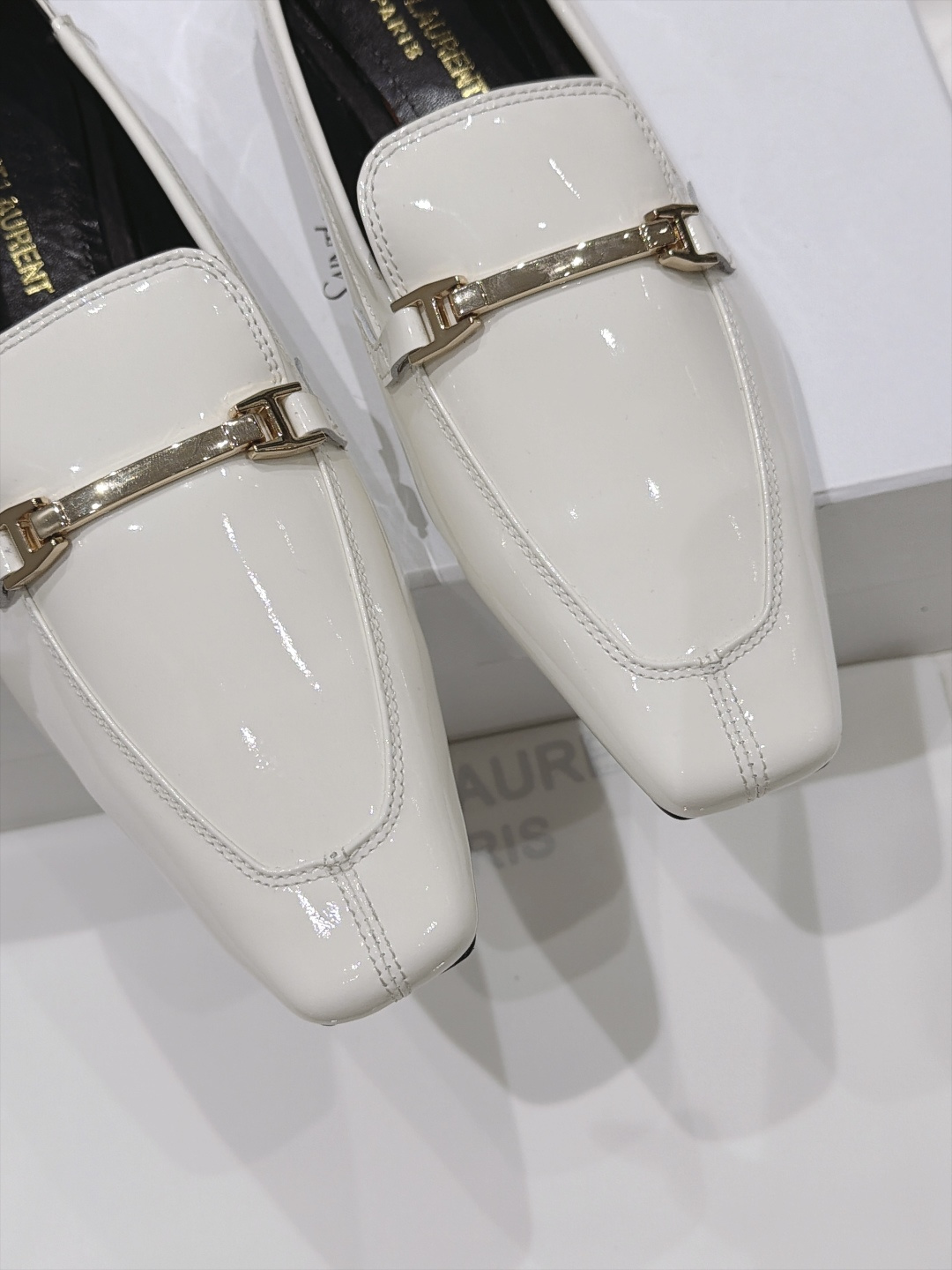 高版本出厂  SAINT LAURENT*圣罗兰F061 ysl 26ss全新走秀款玛丽珍平底鞋单鞋~可踩后跟 唯有YS