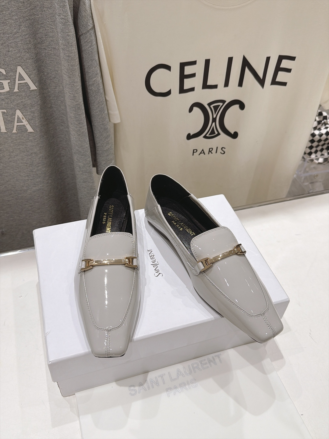 高版本出厂 SAINT LAURENT*圣罗兰F061 ysl 26ss全新走秀款玛丽珍平底鞋单鞋~可踩后跟 唯有YS 高版本出厂 SAINT LAURENT*圣罗兰F061 ysl 26ss全新走秀款玛丽珍平底鞋单鞋~可踩后跟 唯有YS