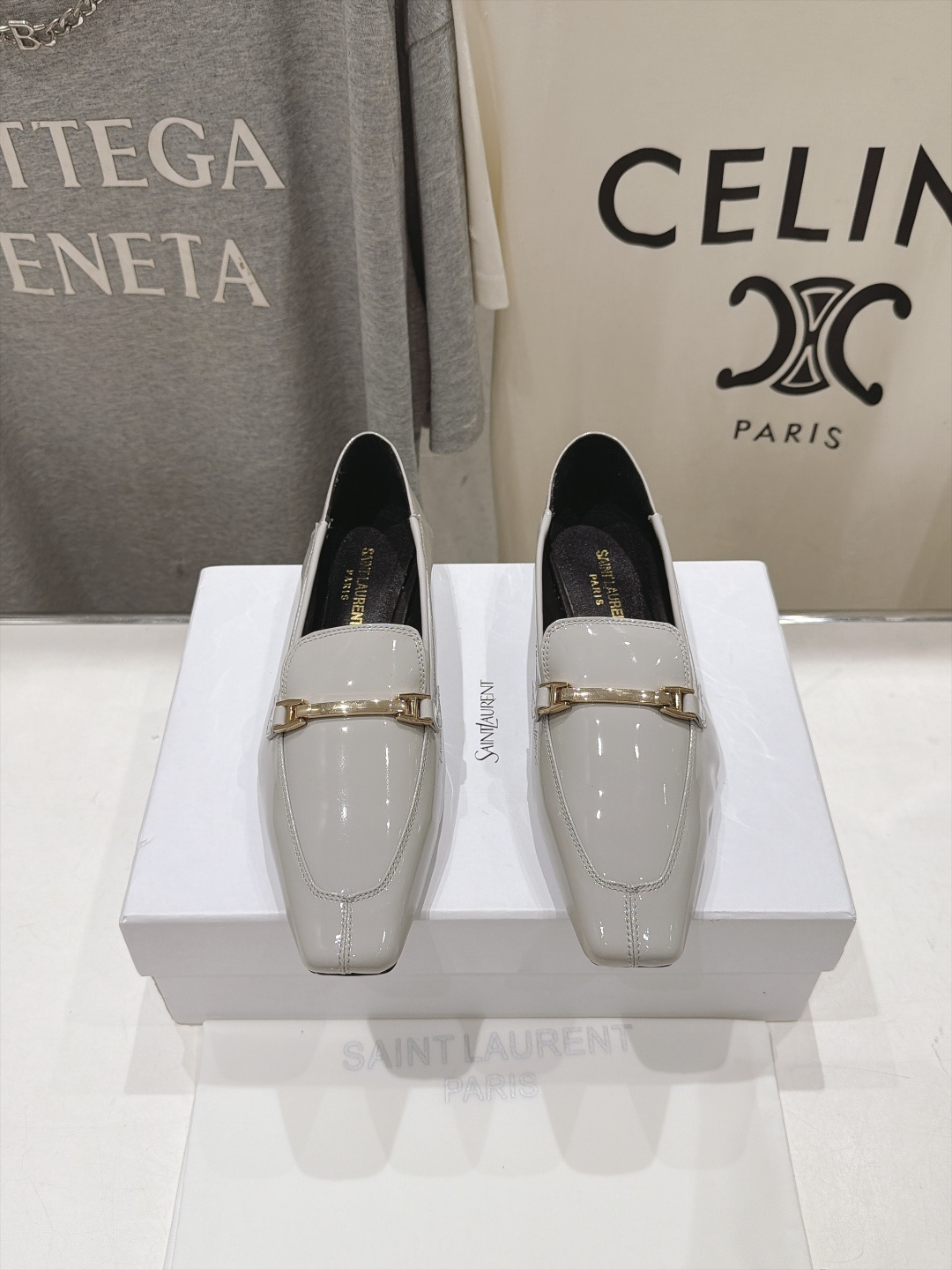 高版本出厂 SAINT LAURENT*圣罗兰F061 ysl 26ss全新走秀款玛丽珍平底鞋单鞋~可踩后跟 唯有YS 高版本出厂 SAINT LAURENT*圣罗兰F061 ysl 26ss全新走秀款玛丽珍平底鞋单鞋~可踩后跟 唯有YS
