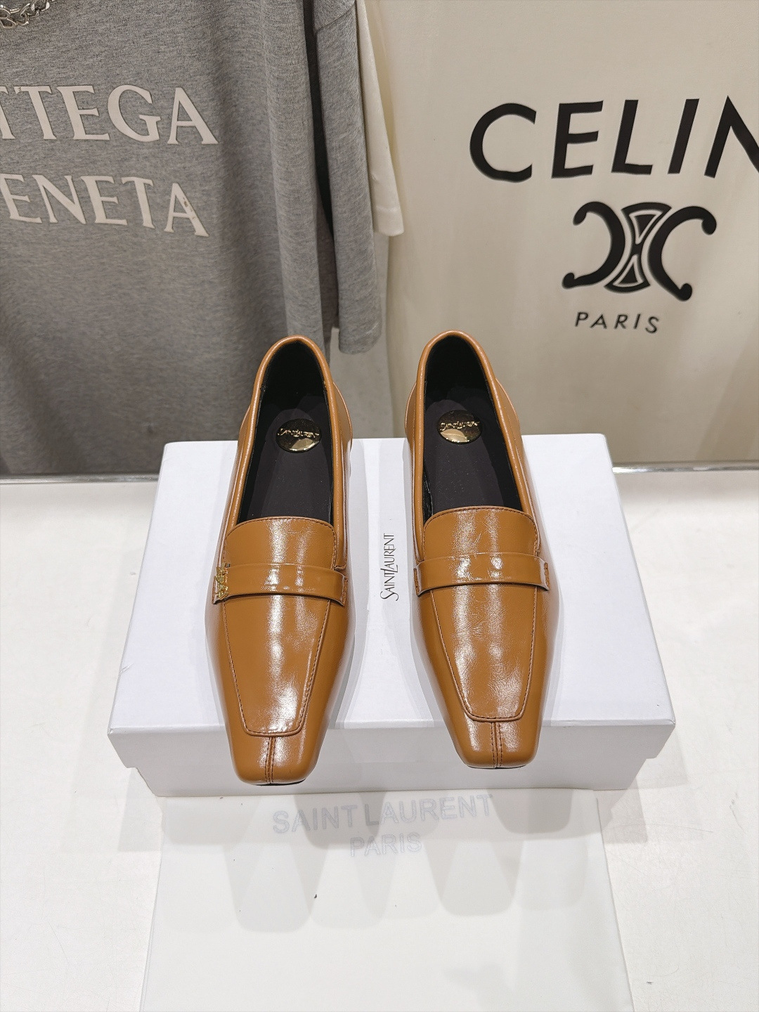 高版本出厂 SAINT LAURENT*圣罗兰F061 ysl 26ss全新走秀款玛丽珍平底鞋单鞋~ 唯有YSL最懂女 高版本出厂 SAINT LAURENT*圣罗兰F061 ysl 26ss全新走秀款玛丽珍平底鞋单鞋~ 唯有YSL最懂女