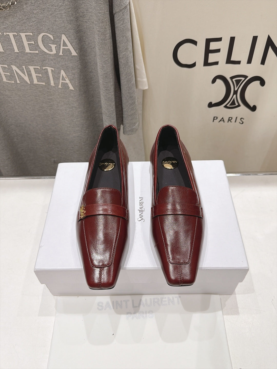 高版本出厂 SAINT LAURENT*圣罗兰F061 ysl 26ss全新走秀款玛丽珍平底鞋单鞋~ 唯有YSL最懂女 高版本出厂 SAINT LAURENT*圣罗兰F061 ysl 26ss全新走秀款玛丽珍平底鞋单鞋~ 唯有YSL最懂女