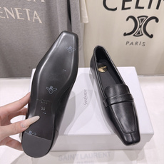 高版本出厂 SAINT LAURENT*圣罗兰F061 ysl 26ss全新走秀款玛丽珍平底鞋单鞋~ 唯有YSL最懂女 高版本出厂 SAINT LAURENT*圣罗兰F061 ysl 26ss全新走秀款玛丽珍平底鞋单鞋~ 唯有YSL最懂女