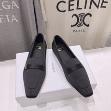 高版本出厂 SAINT LAURENT*圣罗兰F061 ysl 26ss全新走秀款玛丽珍平底鞋单鞋~ 唯有YSL最懂女 高版本出厂 SAINT LAURENT*圣罗兰F061 ysl 26ss全新走秀款玛丽珍平底鞋单鞋~ 唯有YSL最懂女