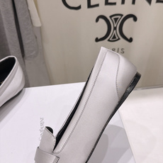高版本出厂 SAINT LAURENT*圣罗兰F061 ysl 26ss全新走秀款玛丽珍平底鞋单鞋~ 唯有YSL最懂女 高版本出厂 SAINT LAURENT*圣罗兰F061 ysl 26ss全新走秀款玛丽珍平底鞋单鞋~ 唯有YSL最懂女