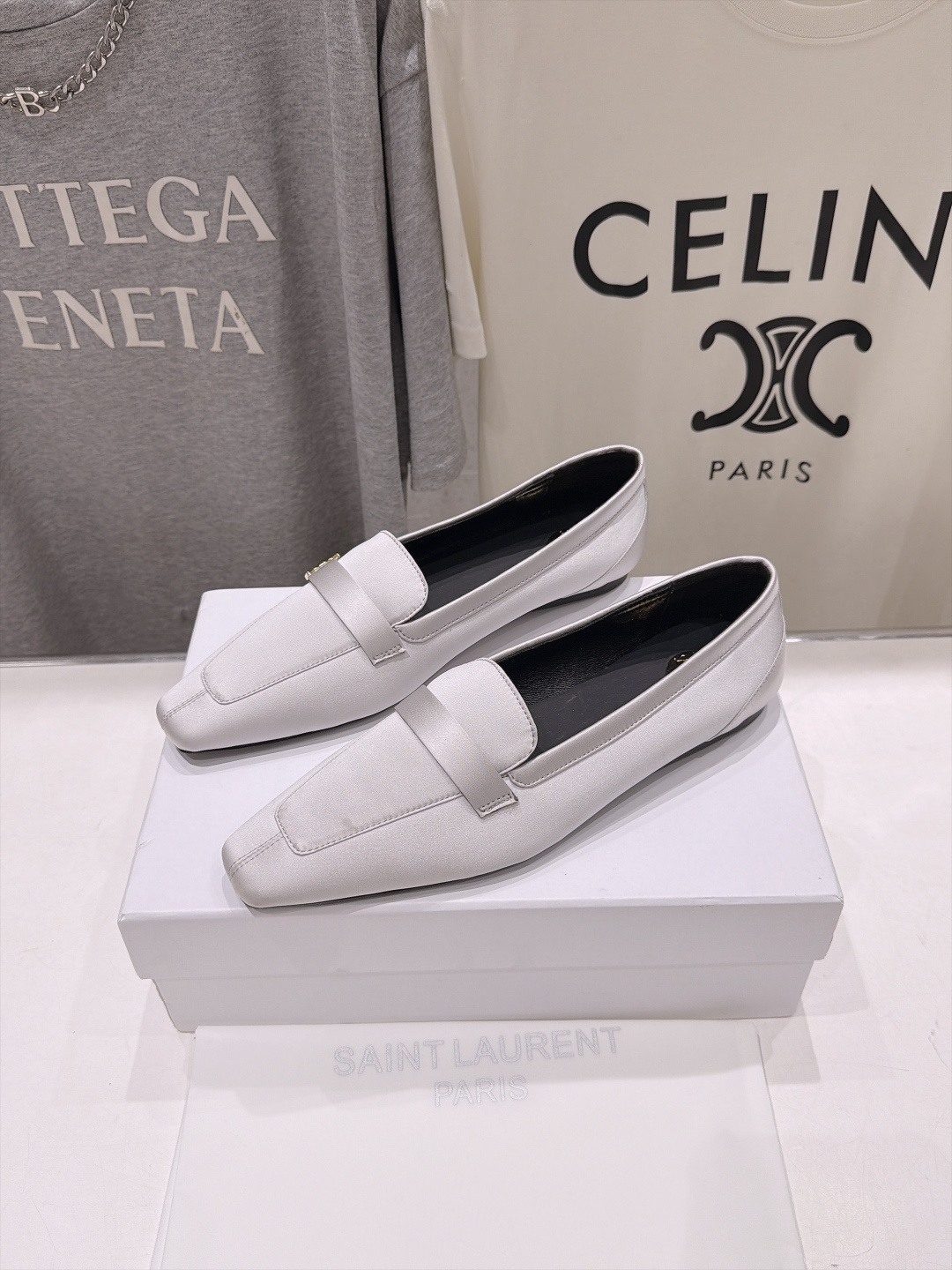 高版本出厂 SAINT LAURENT*圣罗兰F061 ysl 26ss全新走秀款玛丽珍平底鞋单鞋~ 唯有YSL最懂女 高版本出厂 SAINT LAURENT*圣罗兰F061 ysl 26ss全新走秀款玛丽珍平底鞋单鞋~ 唯有YSL最懂女