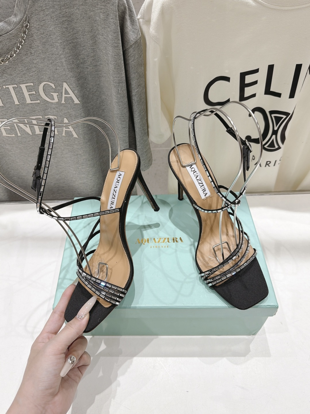高版本出厂 「ᴀqᴜᴀᴢᴢᴜʀᴀ」AQUAZZURA/菠萝F072 2026ss夏季新款高跟水钻凉鞋 ________ 高版本出厂 「ᴀqᴜᴀᴢᴢᴜʀᴀ」AQUAZZURA/菠萝F072 2026ss夏季新款高跟水钻凉鞋 ________