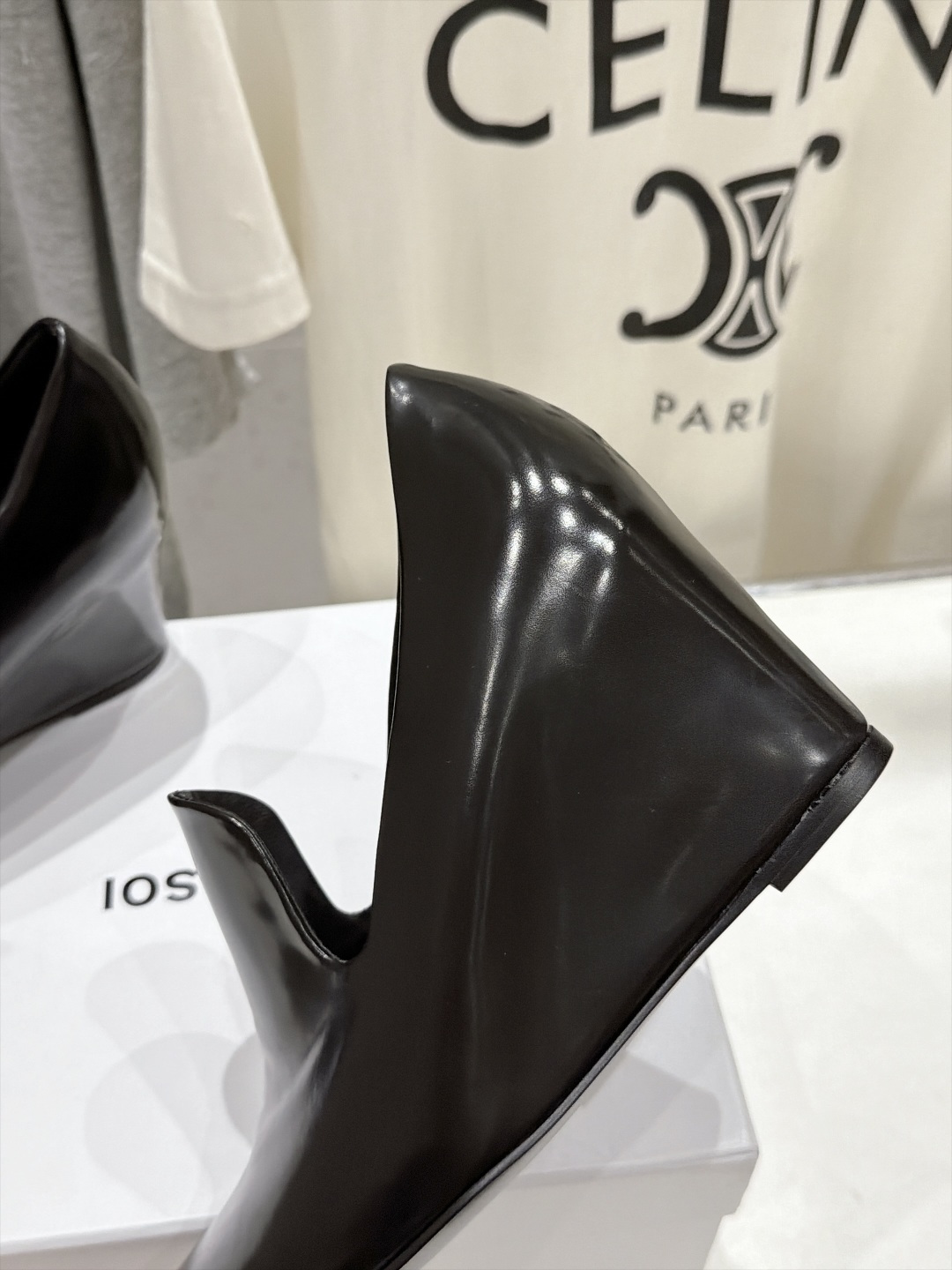 高版本出厂  OSOI韩国时装小众潮牌F066，秋冬内增高CUFF BOOTS玛丽珍小皮鞋 ，穿上就是小鸟腿 ，超显瘦，