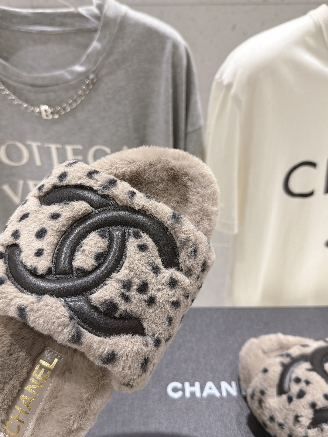 高版本出厂  CHANEL 香奈儿F027*小香2026ss官网同步.新品毛拖/顶级版本 爆款系列毛毛拖鞋！秋冬宝藏时髦