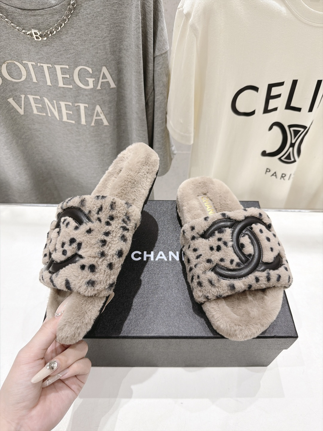 高版本出厂  CHANEL 香奈儿F027*小香2026ss官网同步.新品毛拖/顶级版本 爆款系列毛毛拖鞋！秋冬宝藏时髦