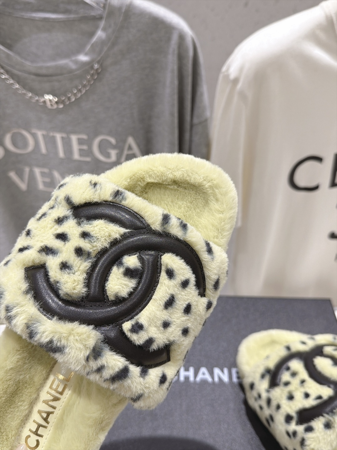 高版本出厂  CHANEL 香奈儿F027*小香2026ss官网同步.新品毛拖/顶级版本 爆款系列毛毛拖鞋！秋冬宝藏时髦