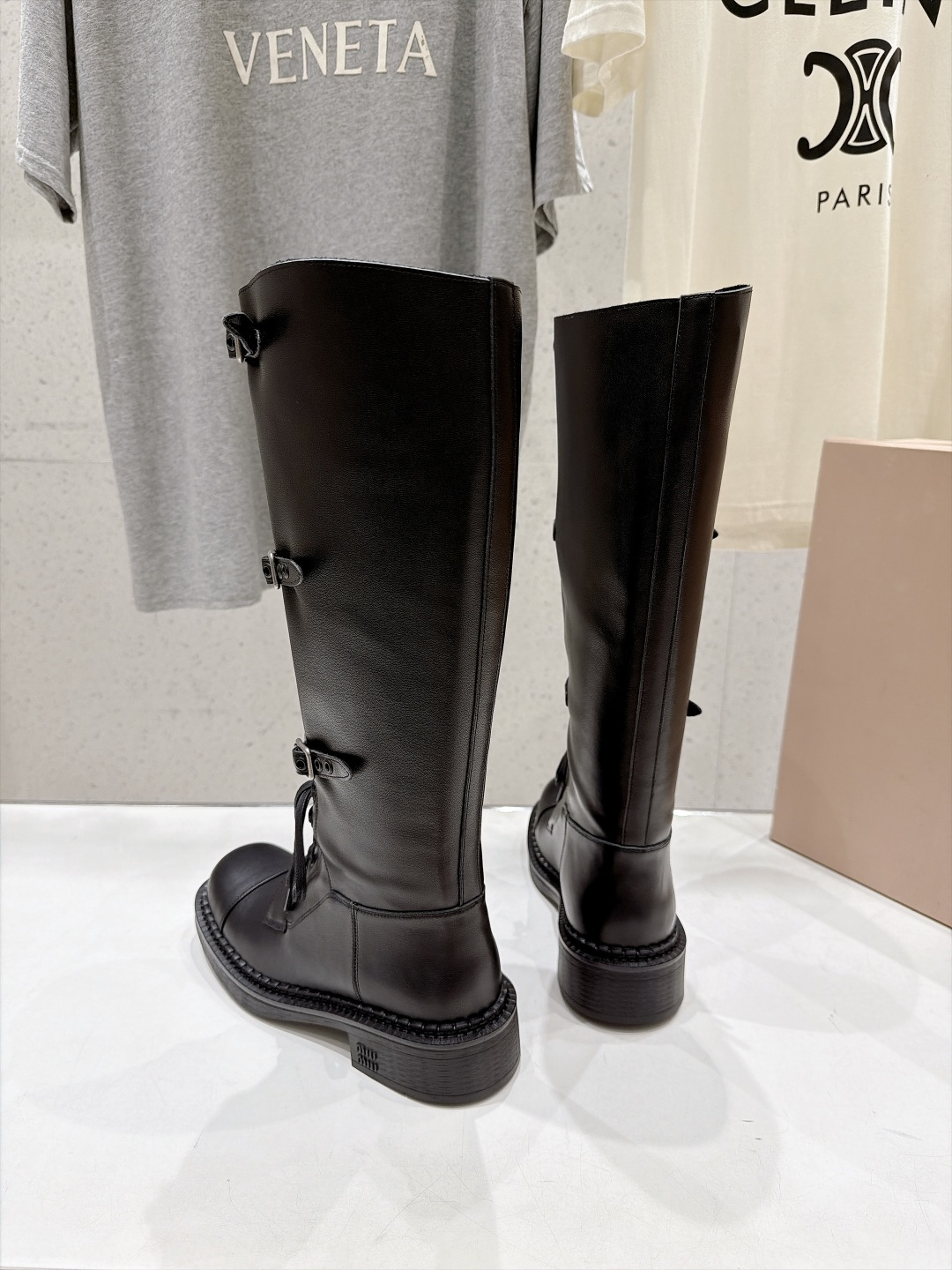 高版本出厂   MiuMiu/缪缪F017 26ss秋冬走秀款西部系列·复古机车靴马丁靴长靴 今年最值得入手的靴子 没有