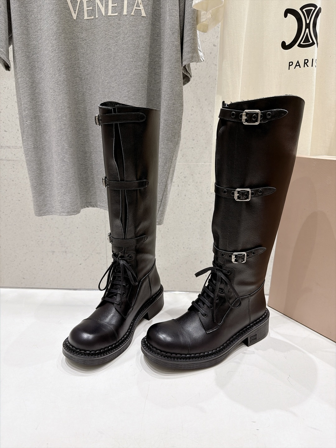 高版本出厂   MiuMiu/缪缪F017 26ss秋冬走秀款西部系列·复古机车靴马丁靴长靴 今年最值得入手的靴子 没有