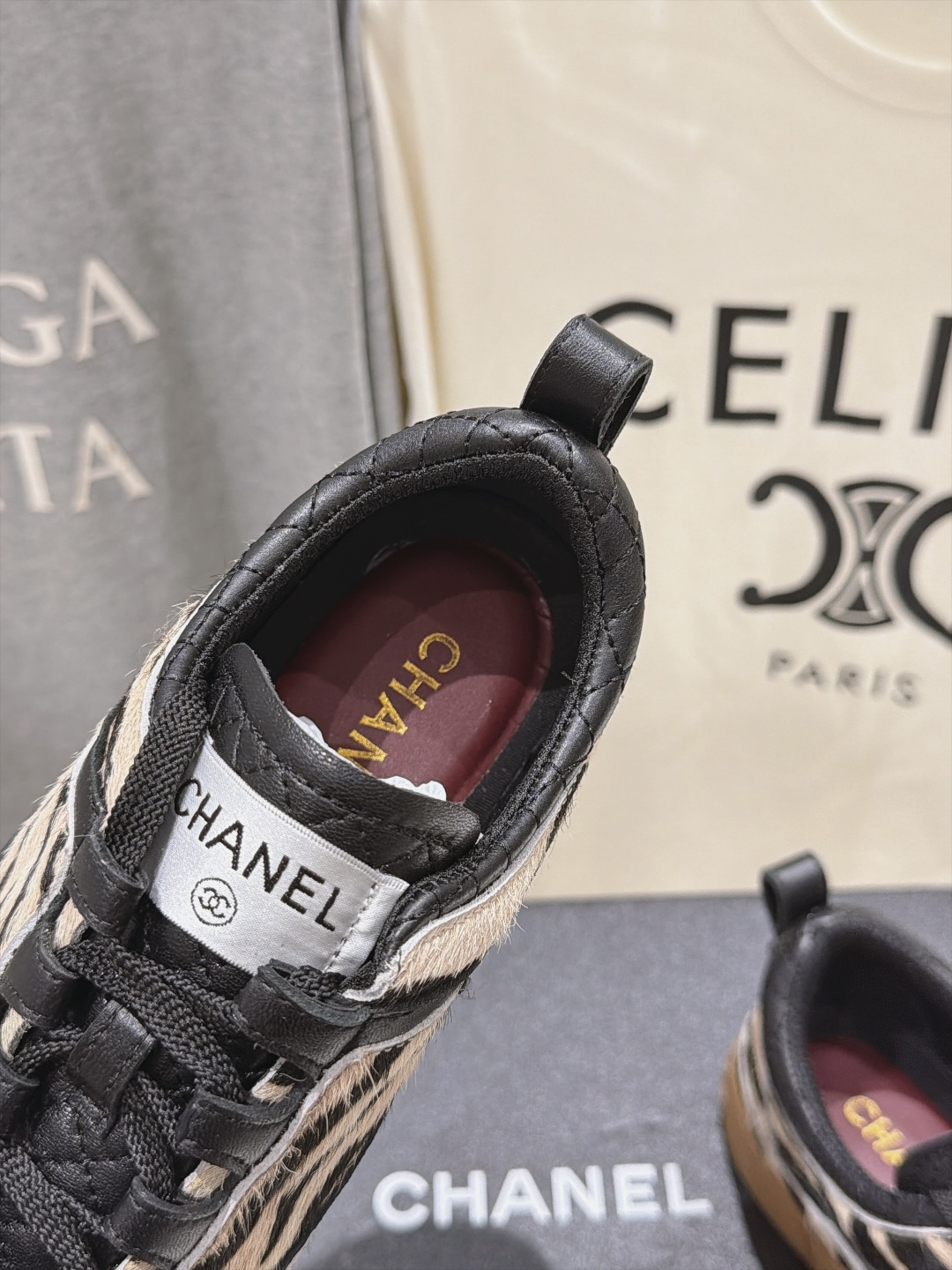 高版本出厂    Chanel* 香奈儿F015 小香2026ss最新款斑马纹系带休闲鞋 网红明星小红书狂追热推发售， 