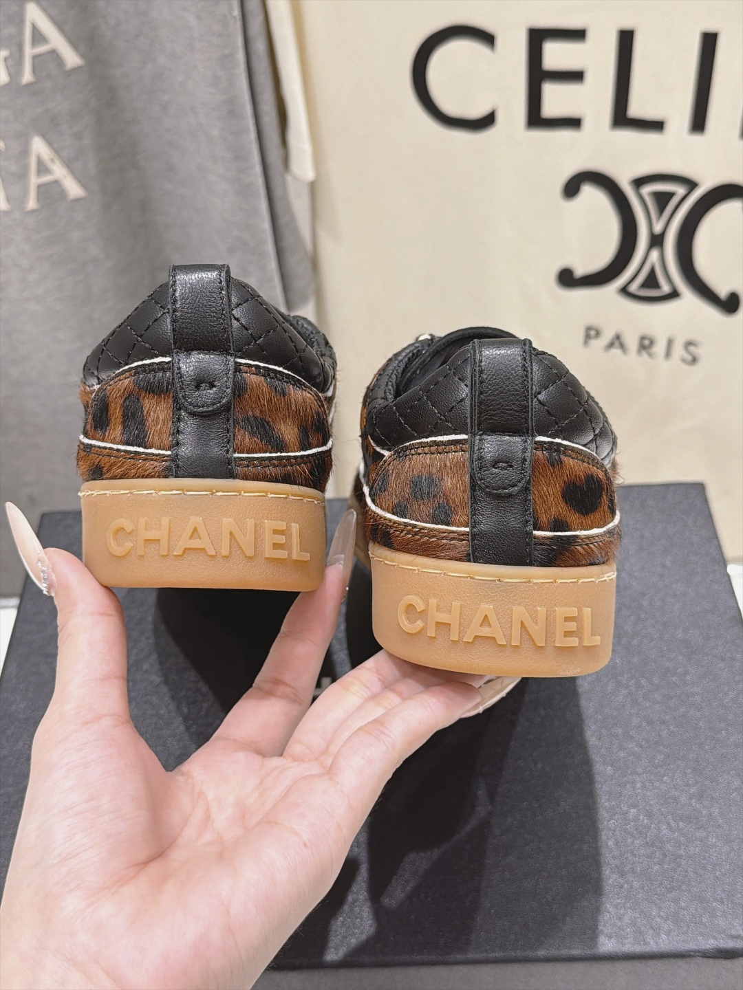 高版本出厂    Chanel* 香奈儿F015 小香2026ss最新款斑马纹系带休闲鞋 网红明星小红书狂追热推发售， 