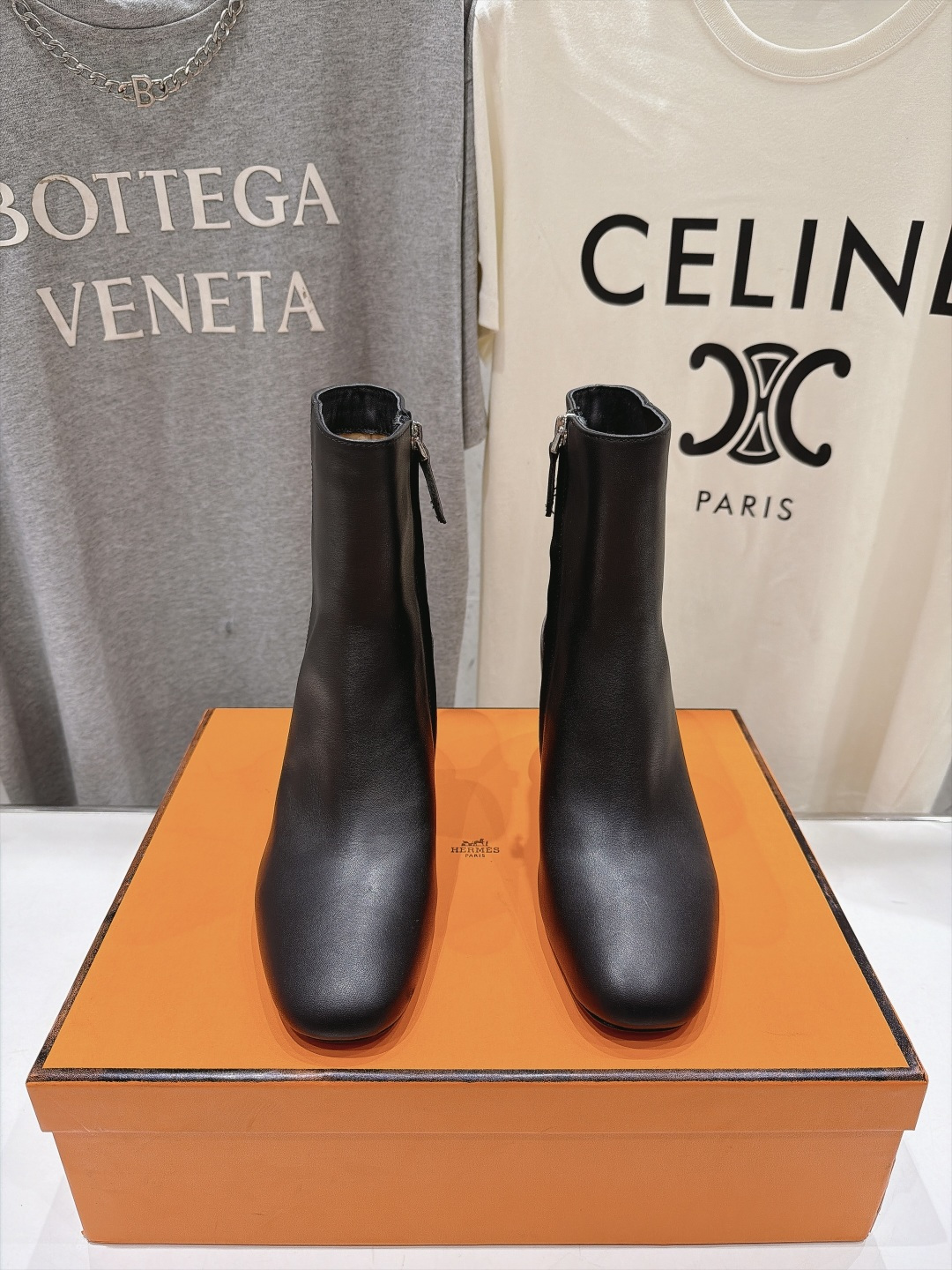 高版本出厂   Hermes 爱马仕F057 new H家2026ss新款高跟短靴 鞋型很好看，见到到极致的造型，搭配k