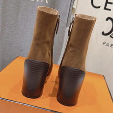 高版本出厂 Hermes 爱马仕F057 new H家2026ss新款高跟短靴 鞋型很好看,见到到极致的造型,搭配k 高版本出厂 Hermes 爱马仕F057 new H家2026ss新款高跟短靴 鞋型很好看,见到到极致的造型,搭配k