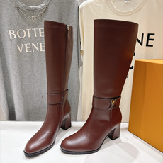 高版本出厂 LOUIS VUITTON 26ss LV驴牌新款英伦风牛皮高跟长靴 楦型百搭瘦脚yyds.造型立体饱 高版本出厂 LOUIS VUITTON 26ss LV驴牌新款英伦风牛皮高跟长靴 楦型百搭瘦脚yyds.造型立体饱