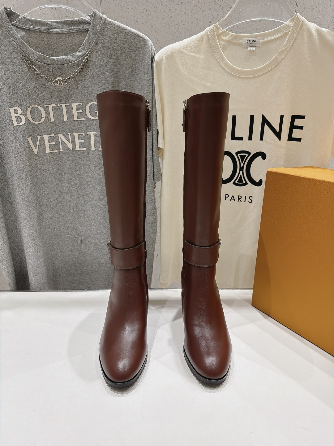 高版本出厂   LOUIS VUITTON  26ss LV驴牌新款英伦风牛皮高跟长靴 楦型百搭瘦脚yyds.造型立体饱