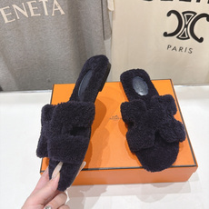顶级出厂 Hermes*|爱马仕F075 2026ssH家新款平底毛毛拖鞋‼️ 羊羔毛特别柔软~上脚十分显白~软绵绵的 顶级出厂 Hermes*|爱马仕F075 2026ssH家新款平底毛毛拖鞋‼️ 羊羔毛特别柔软~上脚十分显白~软绵绵的