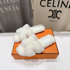 顶级出厂 Hermes*|爱马仕F075 2026ssH家新款平底毛毛拖鞋‼️ 羊羔毛特别柔软~上脚十分显白~软绵绵的 顶级出厂 Hermes*|爱马仕F075 2026ssH家新款平底毛毛拖鞋‼️ 羊羔毛特别柔软~上脚十分显白~软绵绵的