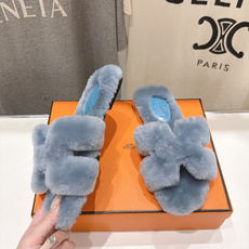 顶级出厂 Hermes*|爱马仕F075 2026ssH家新款平底毛毛拖鞋‼️ 羊羔毛特别柔软~上脚十分显白~软绵绵的 顶级出厂 Hermes*|爱马仕F075 2026ssH家新款平底毛毛拖鞋‼️ 羊羔毛特别柔软~上脚十分显白~软绵绵的