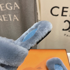 顶级出厂 Hermes*|爱马仕F075 2026ssH家新款平底毛毛拖鞋‼️ 羊羔毛特别柔软~上脚十分显白~软绵绵的 顶级出厂 Hermes*|爱马仕F075 2026ssH家新款平底毛毛拖鞋‼️ 羊羔毛特别柔软~上脚十分显白~软绵绵的