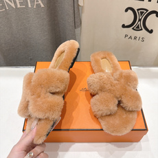 顶级出厂 Hermes*|爱马仕F075 2026ssH家新款平底毛毛拖鞋‼️ 羊羔毛特别柔软~上脚十分显白~软绵绵的 顶级出厂 Hermes*|爱马仕F075 2026ssH家新款平底毛毛拖鞋‼️ 羊羔毛特别柔软~上脚十分显白~软绵绵的