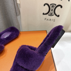 顶级出厂 Hermes*|爱马仕F075 2026ssH家新款平底毛毛拖鞋‼️ 羊羔毛特别柔软~上脚十分显白~软绵绵的 顶级出厂 Hermes*|爱马仕F075 2026ssH家新款平底毛毛拖鞋‼️ 羊羔毛特别柔软~上脚十分显白~软绵绵的