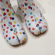 高版本出厂 Maison Margiela MM6马吉拉F055 26ss秋冬季新款分趾靴高跟短靴 MM6这款短靴设 高版本出厂 Maison Margiela MM6马吉拉F055 26ss秋冬季新款分趾靴高跟短靴 MM6这款短靴设