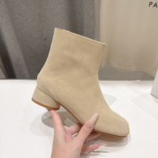 高版本出厂 Maison Margiela MM6马吉拉F055 26ss秋冬季新款分趾靴高跟短靴 MM6这款短靴设 高版本出厂 Maison Margiela MM6马吉拉F055 26ss秋冬季新款分趾靴高跟短靴 MM6这款短靴设