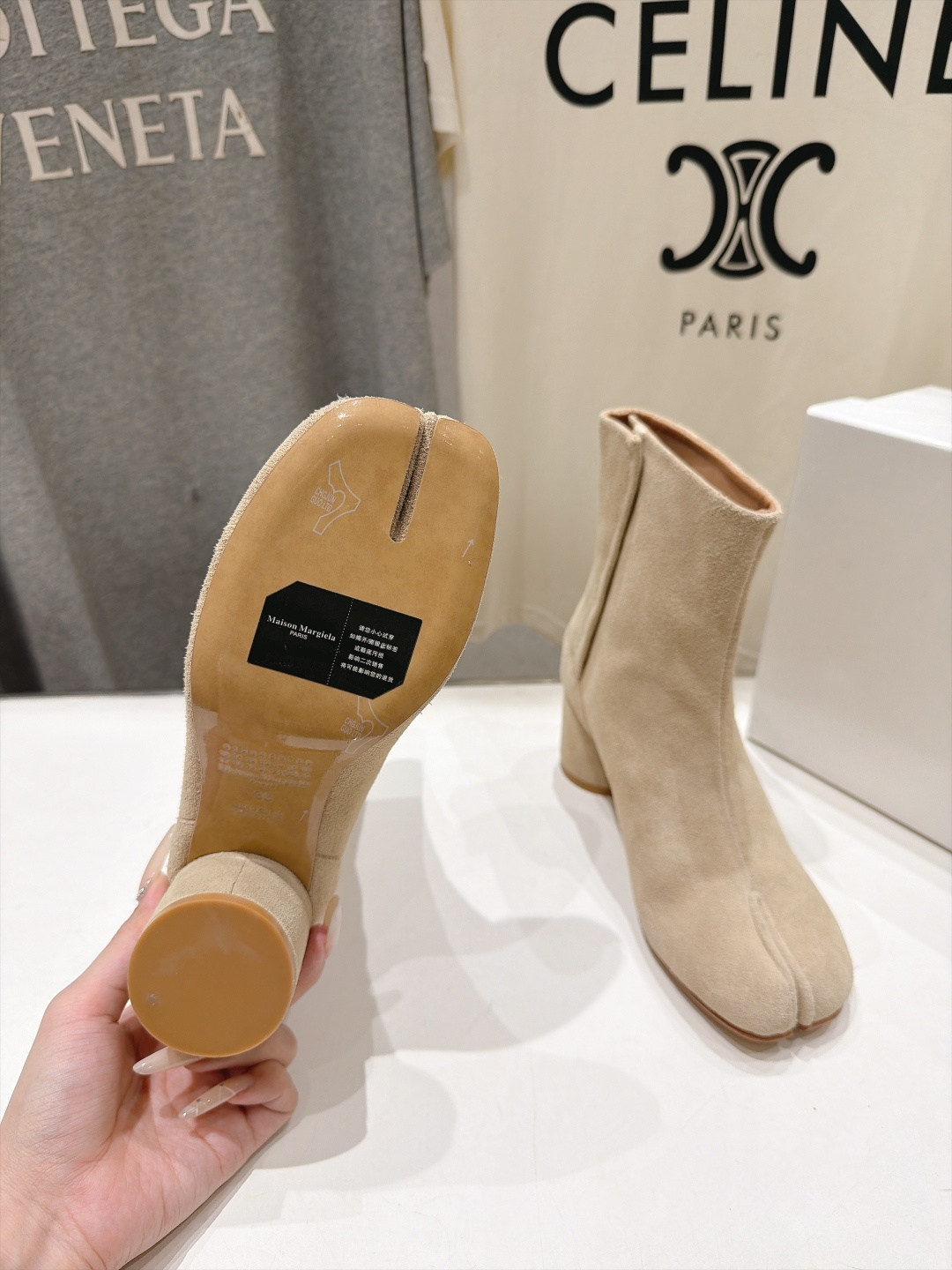 高版本出厂   Maison Margiela MM6马吉拉F055 26ss秋冬季新款分趾靴高跟短靴 MM6这款短靴设