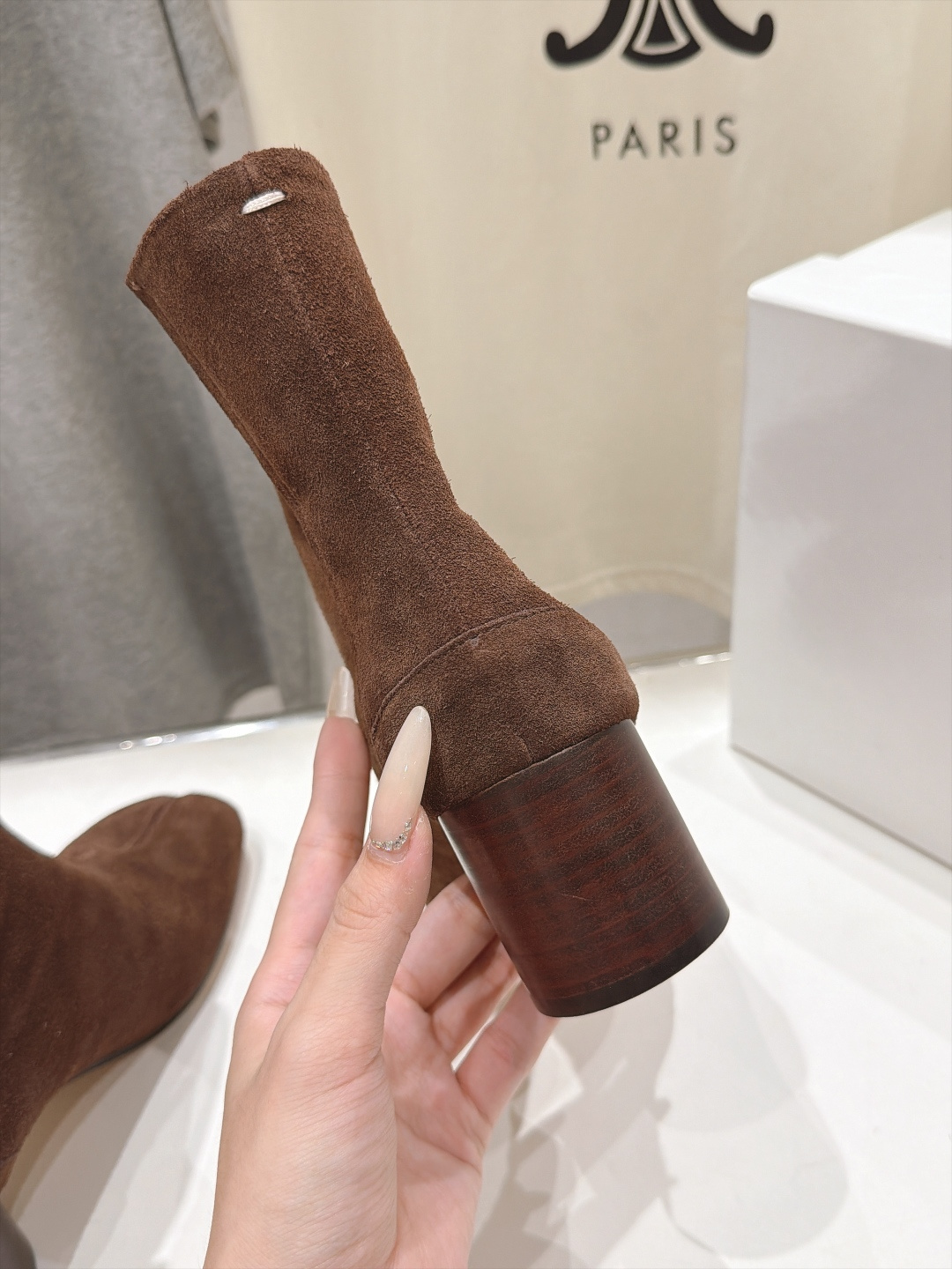 高版本出厂   Maison Margiela MM6马吉拉F055 26ss秋冬季新款分趾靴高跟短靴 MM6这款短靴设