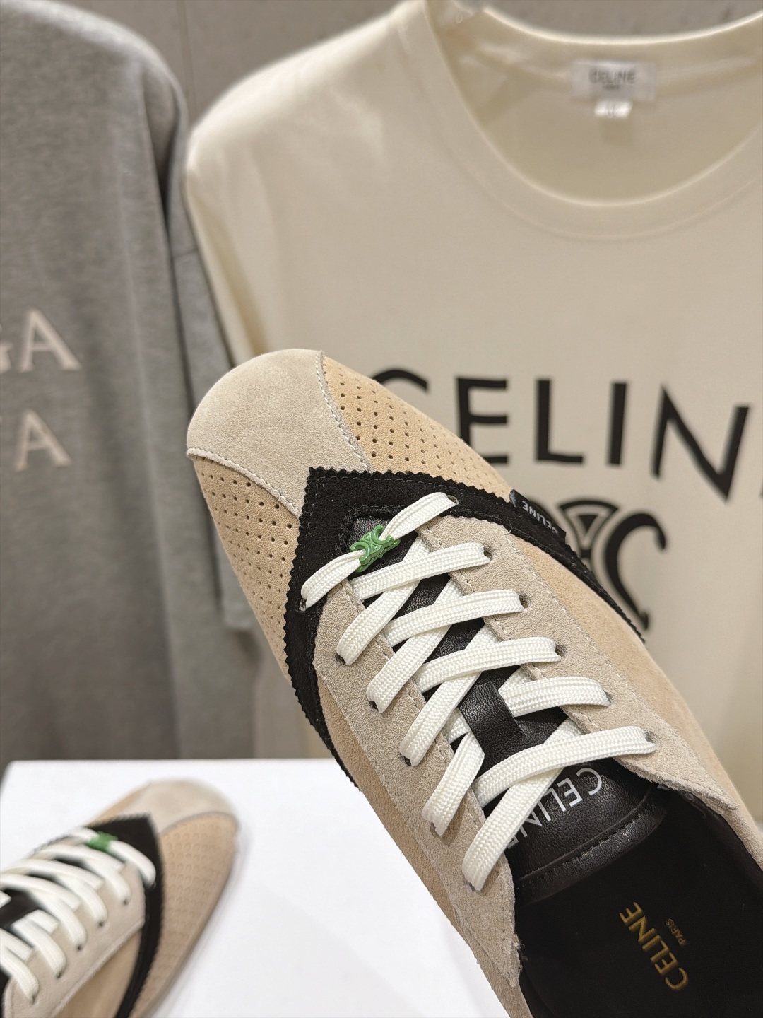 高版本出厂    Celine*思琳赛琳F037 2026ss新款系带皮面休闲鞋德训鞋阿甘鞋 小红书种草款，简单利落时髦