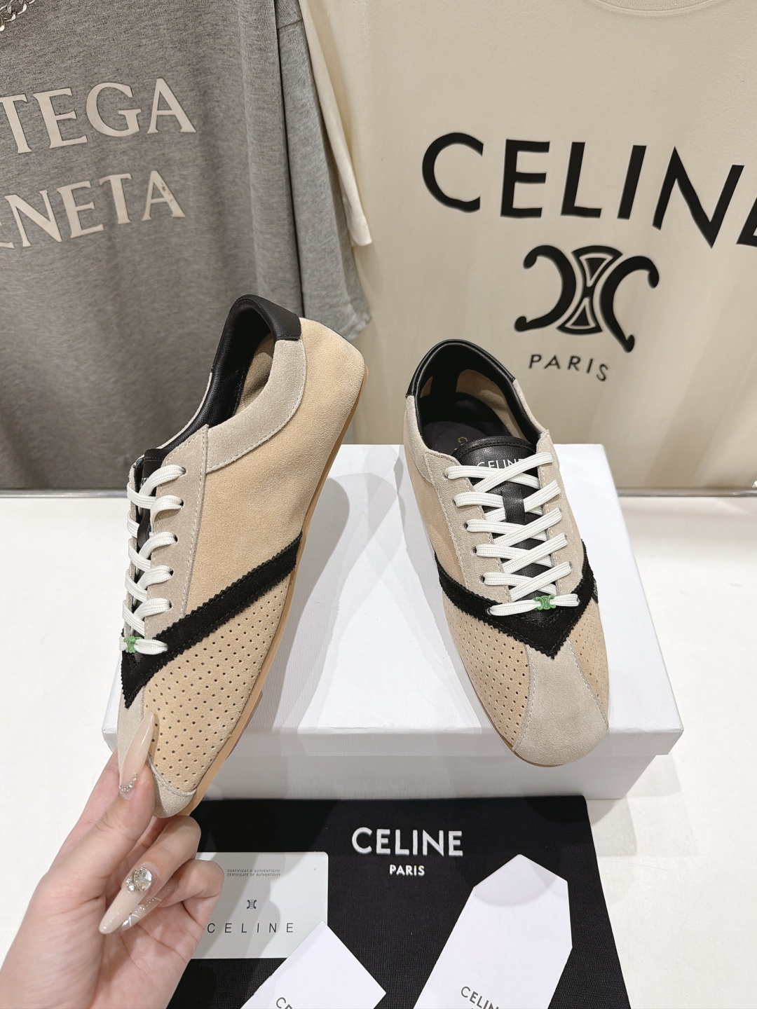 高版本出厂    Celine*思琳赛琳F037 2026ss新款系带皮面休闲鞋德训鞋阿甘鞋 小红书种草款，简单利落时髦