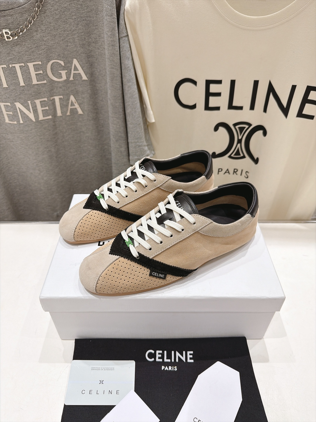 高版本出厂    Celine*思琳赛琳F037 2026ss新款系带皮面休闲鞋德训鞋阿甘鞋 小红书种草款，简单利落时髦