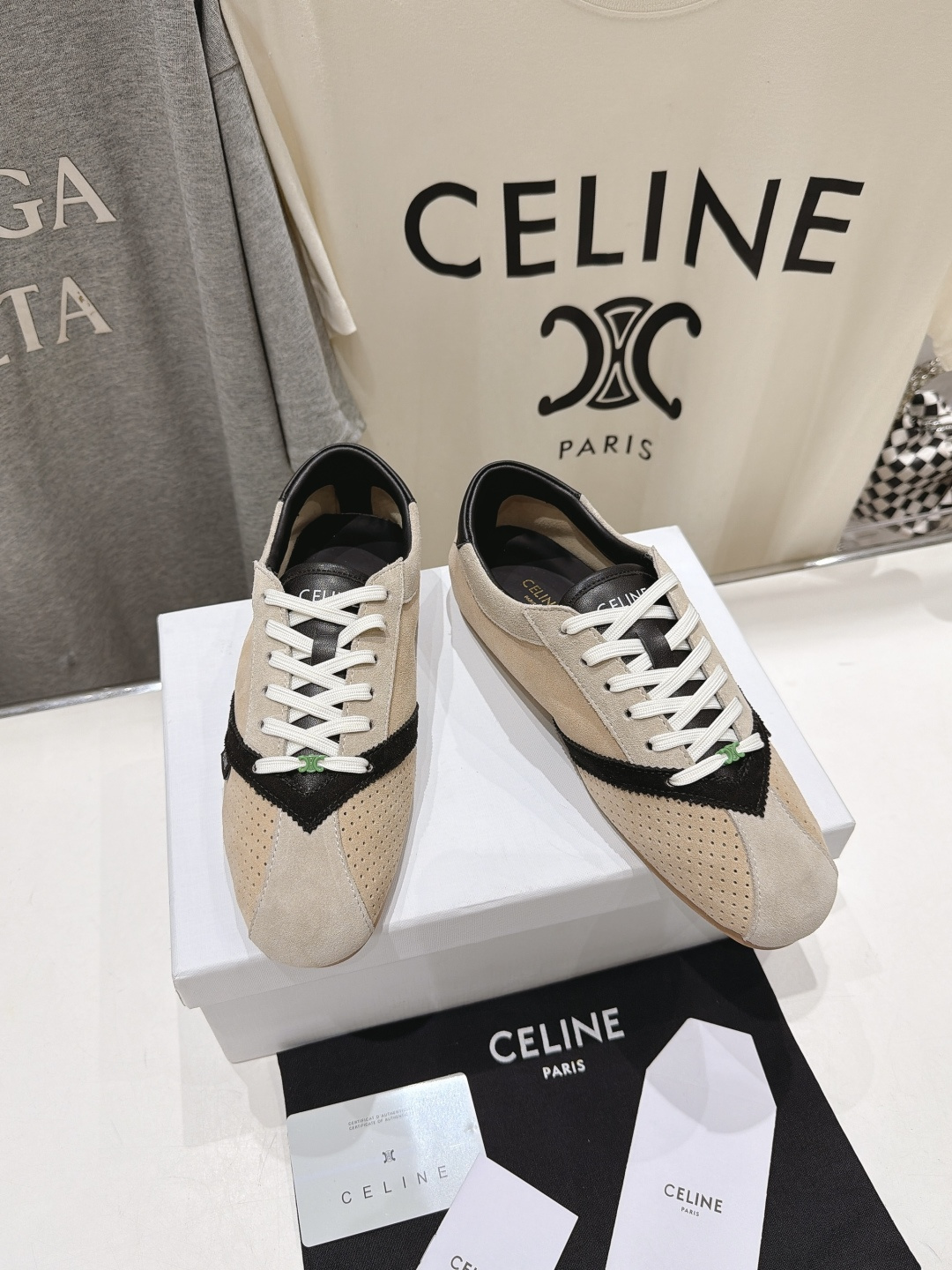 高版本出厂    Celine*思琳赛琳F037 2026ss新款系带皮面休闲鞋德训鞋阿甘鞋 小红书种草款，简单利落时髦