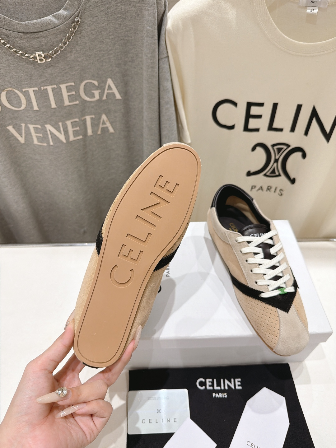 高版本出厂    Celine*思琳赛琳F037 2026ss新款系带皮面休闲鞋德训鞋阿甘鞋 小红书种草款，简单利落时髦