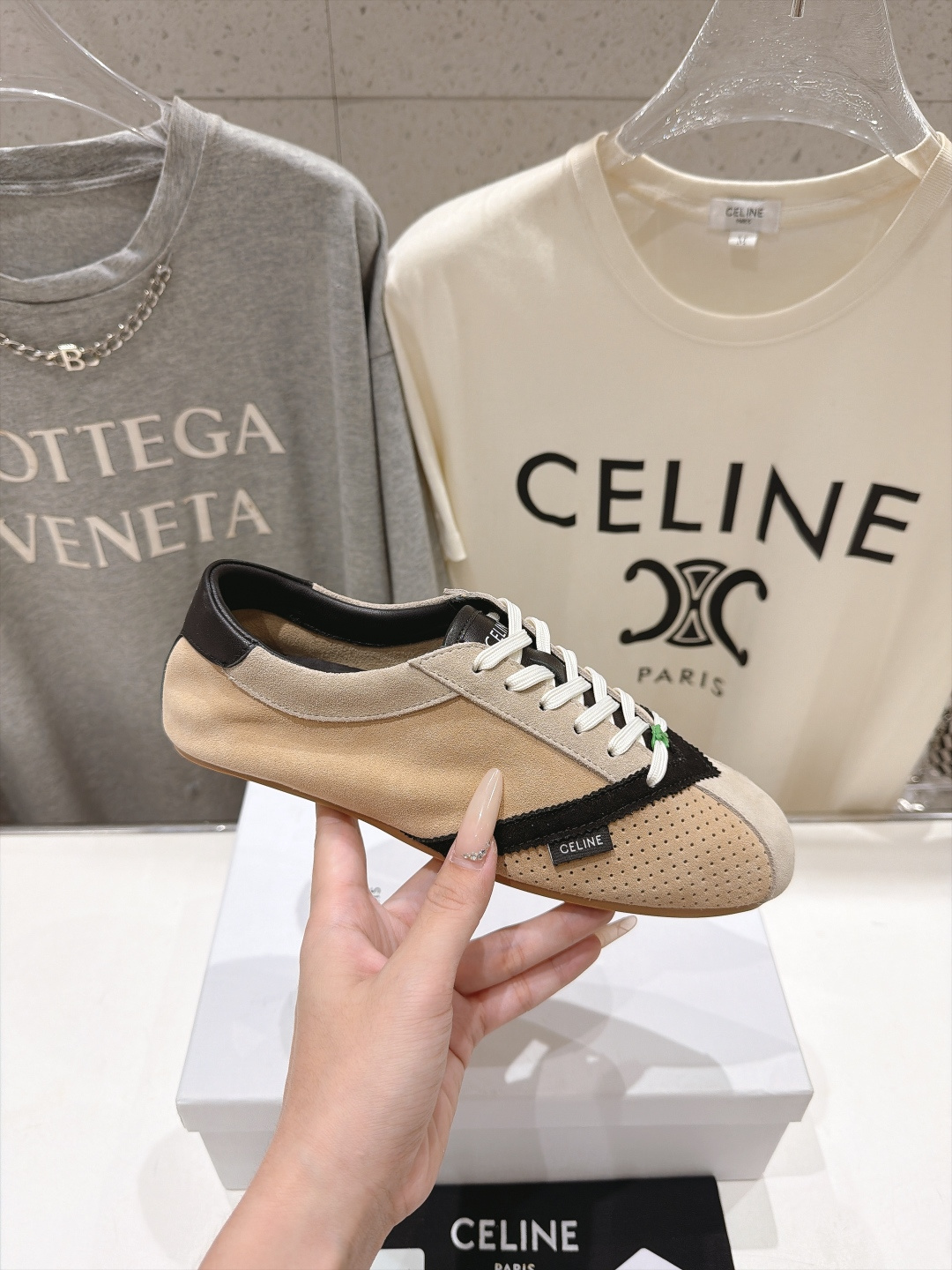 高版本出厂    Celine*思琳赛琳F037 2026ss新款系带皮面休闲鞋德训鞋阿甘鞋 小红书种草款，简单利落时髦
