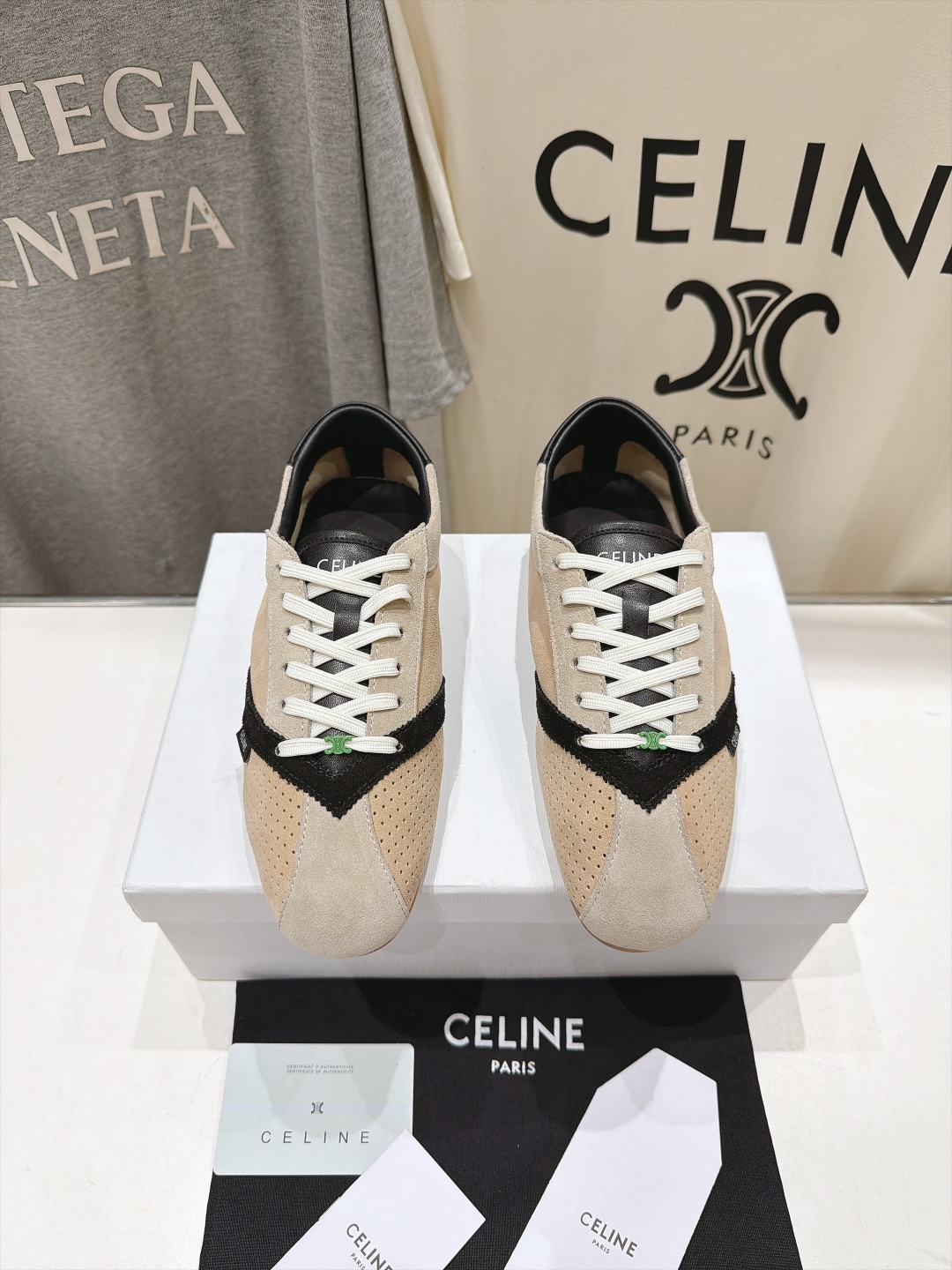 高版本出厂    Celine*思琳赛琳F037 2026ss新款系带皮面休闲鞋德训鞋阿甘鞋 小红书种草款，简单利落时髦