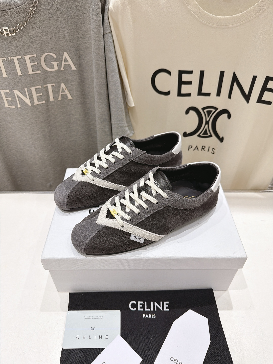 高版本出厂    Celine*思琳赛琳F037 2026ss新款系带皮面休闲鞋德训鞋阿甘鞋 小红书种草款，简单利落时髦