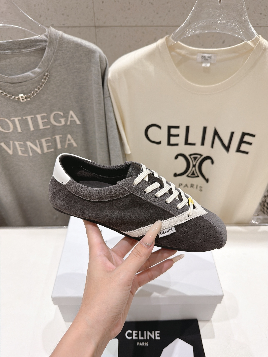 高版本出厂    Celine*思琳赛琳F037 2026ss新款系带皮面休闲鞋德训鞋阿甘鞋 小红书种草款，简单利落时髦